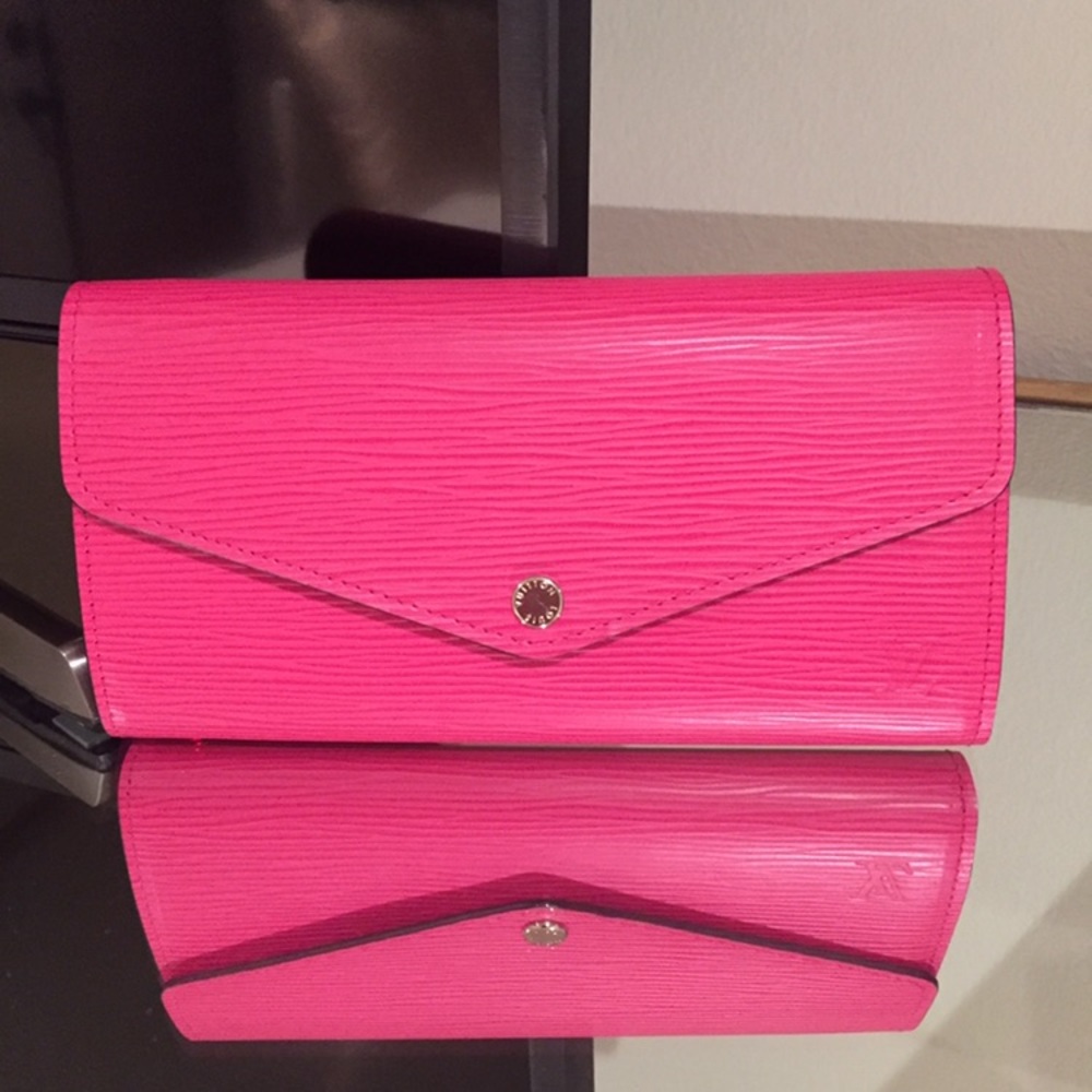 Brand new LV wallet